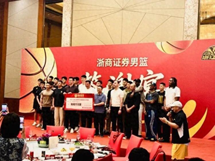 火箭队排第10！ESPN公布新赛季战力榜：湖人9骑士7尼克斯屈居第3