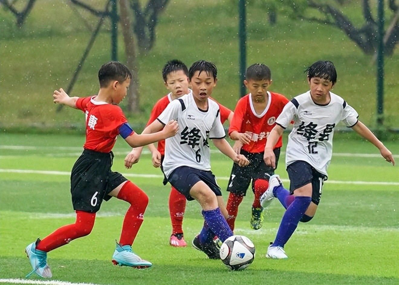 亚马尔斩获全场最佳,亨利公开质疑,真正功臣被FIFA所埋没