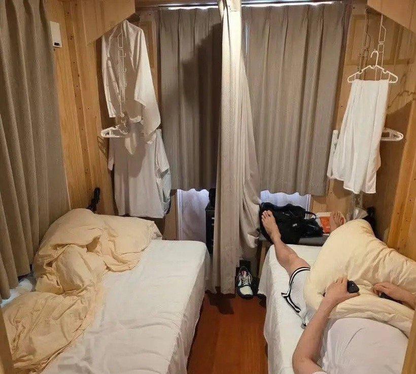 杜锋又遭群嘲！广东三外教亲自带队 球迷：主帅休赛期也要带训练吗
